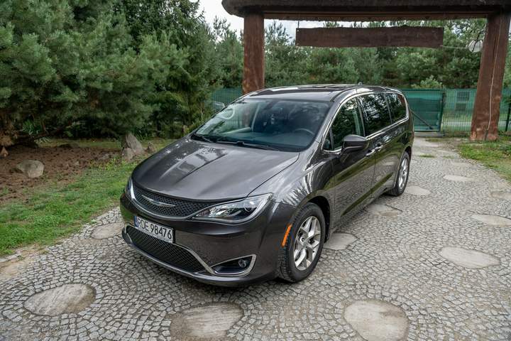 Chrysler Pacifica RU 2019 — zdjęcie 3