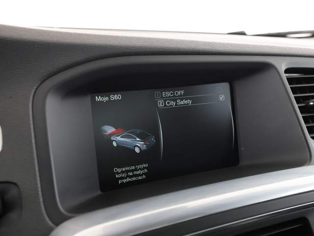 Volvo S60 II facelifting 2015 — zdjęcie 24