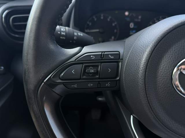 Toyota Yaris IV 2022 — zdjęcie 15