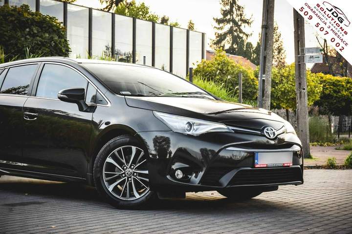 Toyota Avensis III facelifting 2 2017 — zdjęcie 32