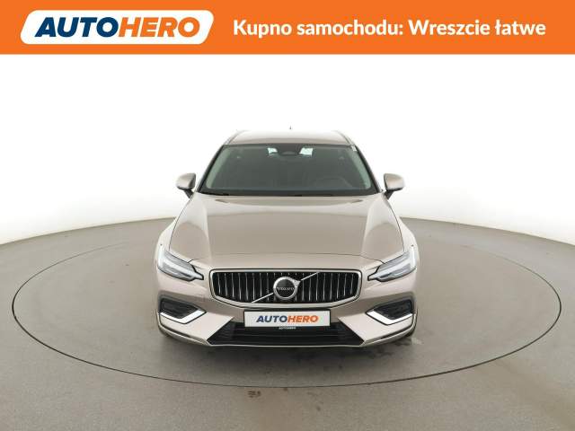 Volvo V60 II 2022 — zdjęcie 11