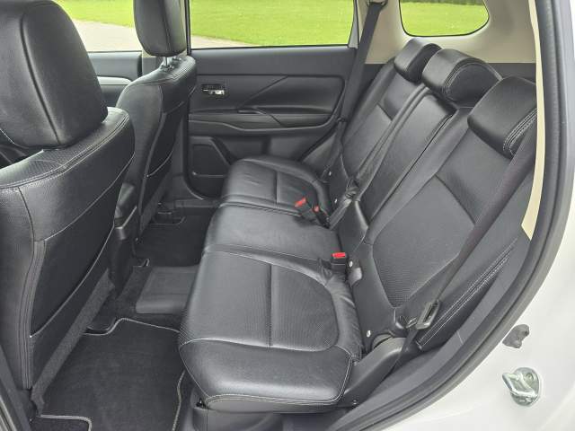 Mitsubishi Outlander III facelifting 2014 — zdjęcie 19