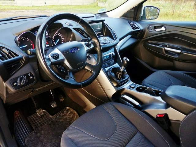 Ford Kuga II facelifting 2016 — zdjęcie 18