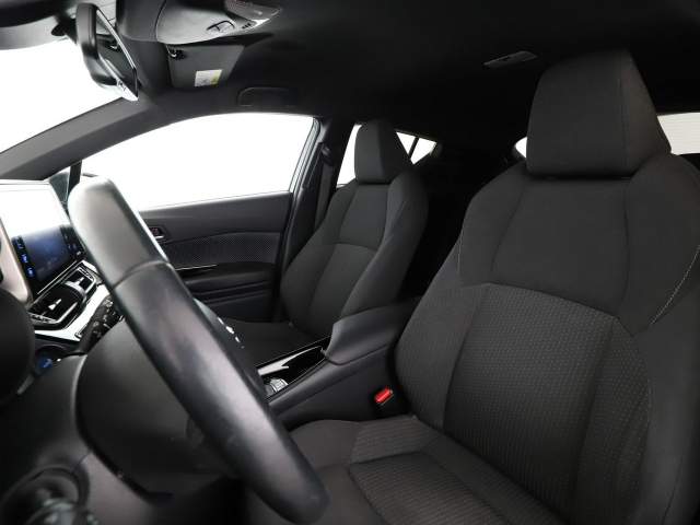 Toyota C-HR I 2018 — zdjęcie 13