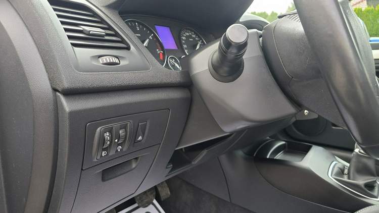 Renault Laguna III 2008 — zdjęcie 18