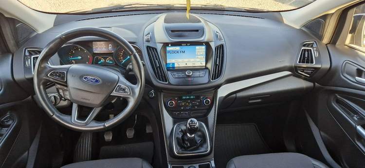 Ford Kuga II facelifting 2017 — zdjęcie 27