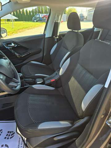 Peugeot 2008 I facelifting 2016 — zdjęcie 15
