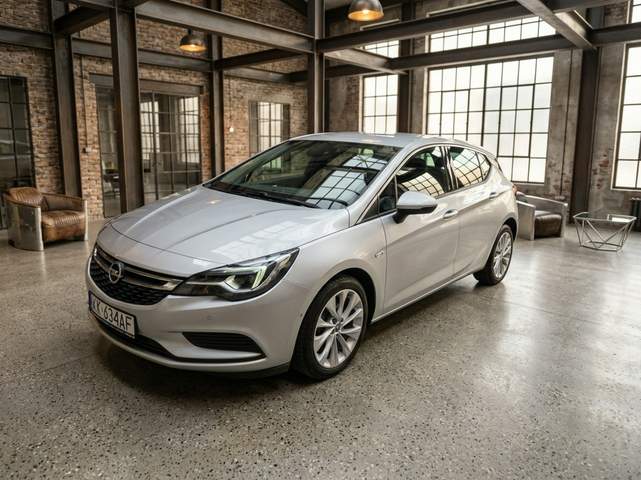 Opel Astra K 2019 — zdjęcie 3