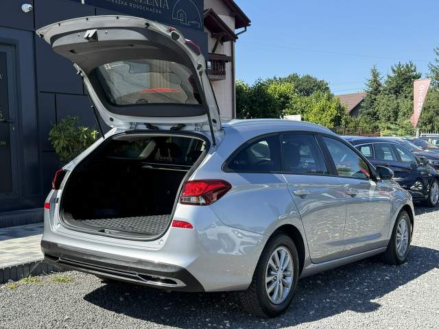 Hyundai i30 III facelifting 2 2022 — zdjęcie 33