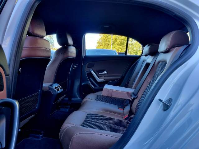 Mercedes-Benz A-Klasa IV (W177) 2018 — zdjęcie 11