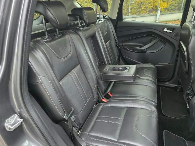 Ford Kuga II facelifting 2016 — zdjęcie 31