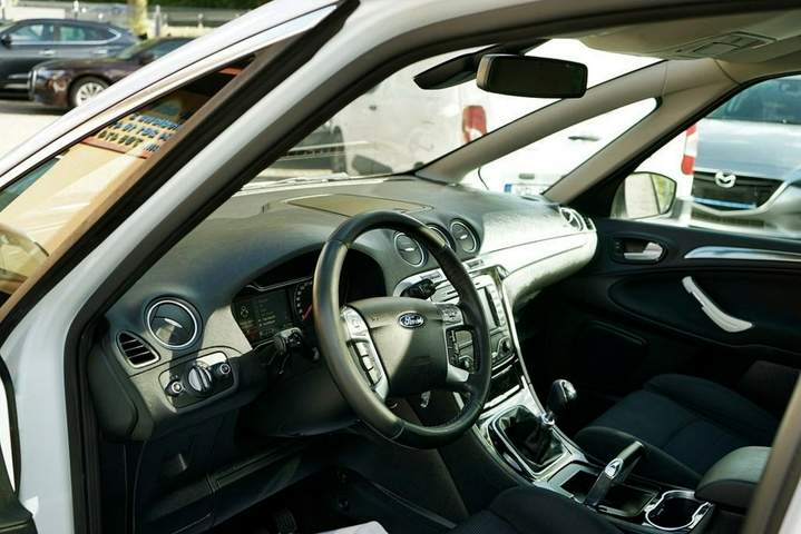 Ford S-MAX I facelifting 2012 — zdjęcie 16