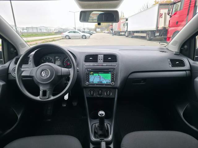 Volkswagen Polo V 2011 — zdjęcie 11