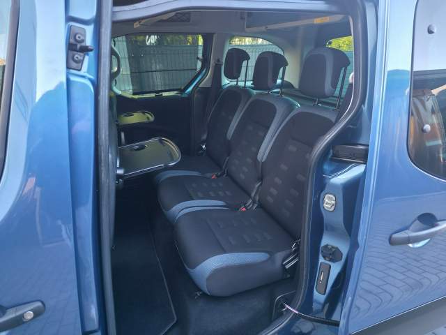 Citroen Berlingo II 2011 — zdjęcie 9