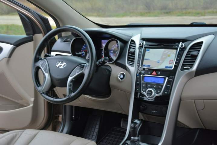 Hyundai i30 II 2013 — zdjęcie 16