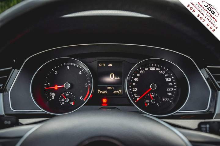 Volkswagen Passat B8 2017 — zdjęcie 18