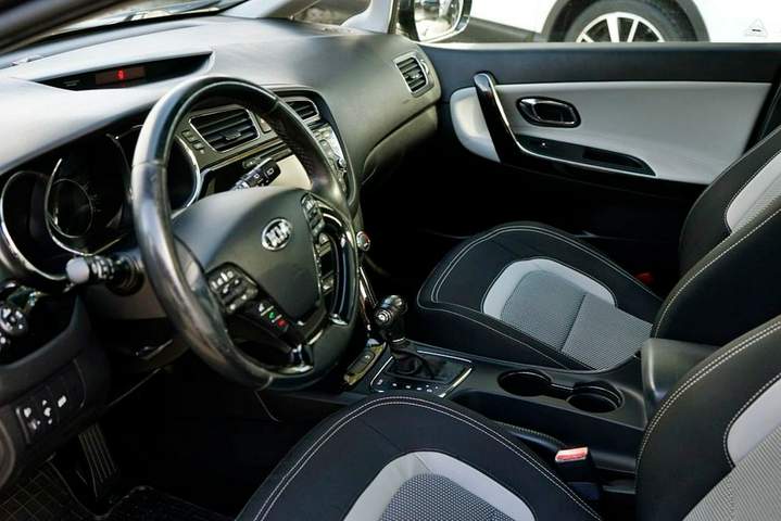 Kia Ceed II 2015 — zdjęcie 10