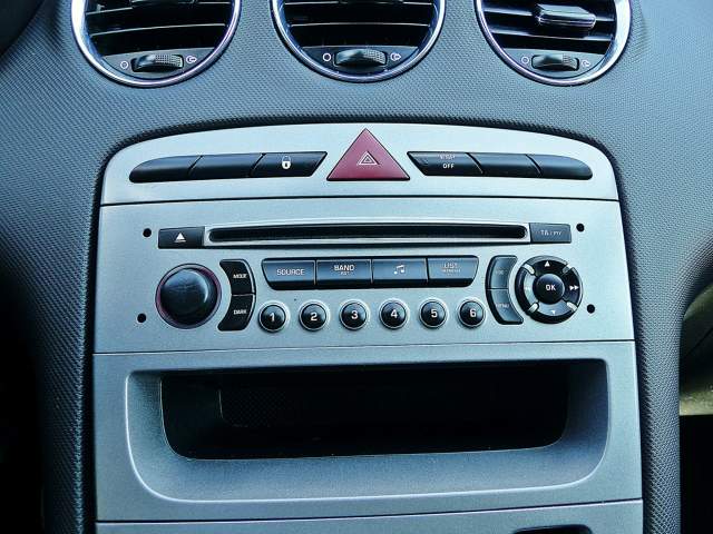 Peugeot 308 I 2010 — zdjęcie 35