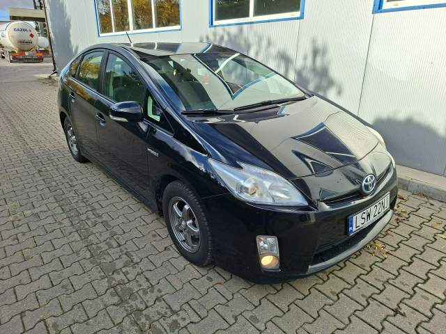 Toyota Prius III (XW30) 2010 — zdjęcie 4