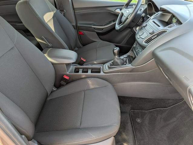 Ford Focus III facelifting 2015 — zdjęcie 18