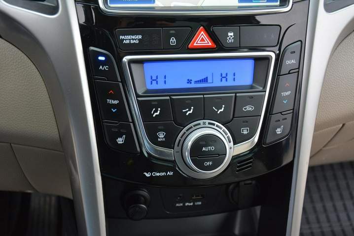 Hyundai i30 II 2013 — zdjęcie 24