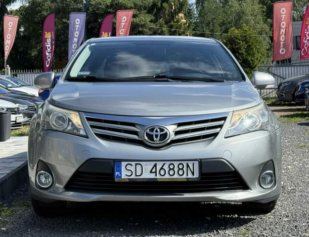 Toyota Avensis III facelifting 2013 — zdjęcie 3