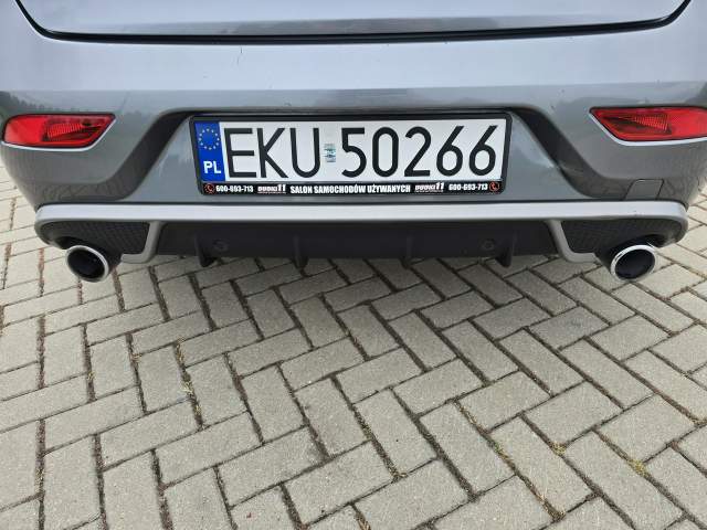Volvo V40 II 2015 — zdjęcie 13