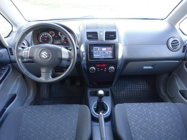 Suzuki SX4 I (Classic) facelifting 2012 — zdjęcie 17