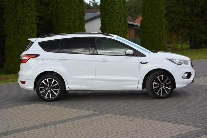Ford Kuga II facelifting 2018 — zdjęcie 11