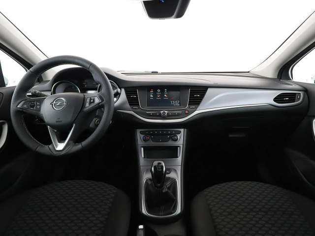 Opel Astra K facelifting 2020 — zdjęcie 15