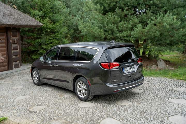 Chrysler Pacifica RU 2019 — zdjęcie 26