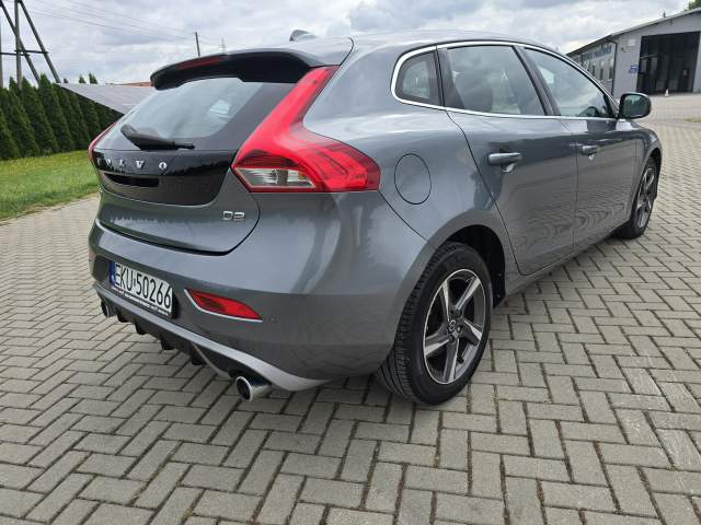 Volvo V40 II 2015 — zdjęcie 11