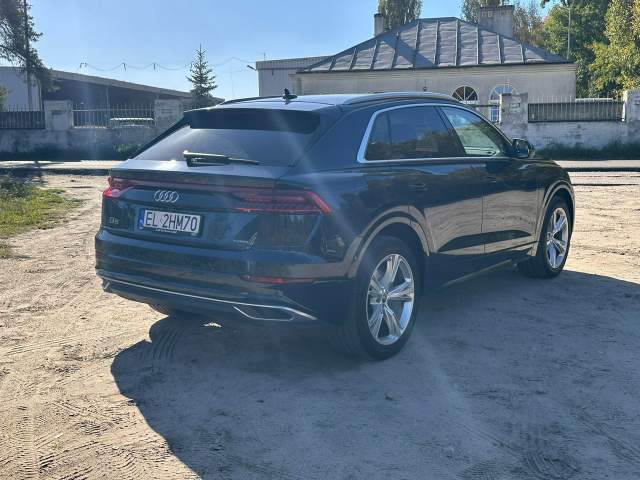 Audi Q8 I (4M) 2023 — zdjęcie 10