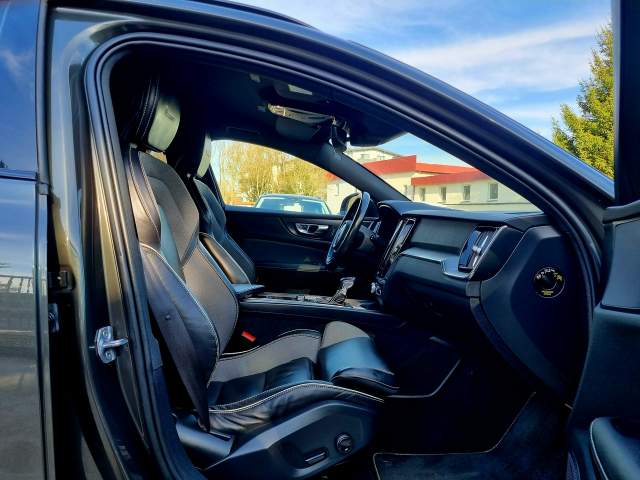 Volvo V60 II 2019 — zdjęcie 12