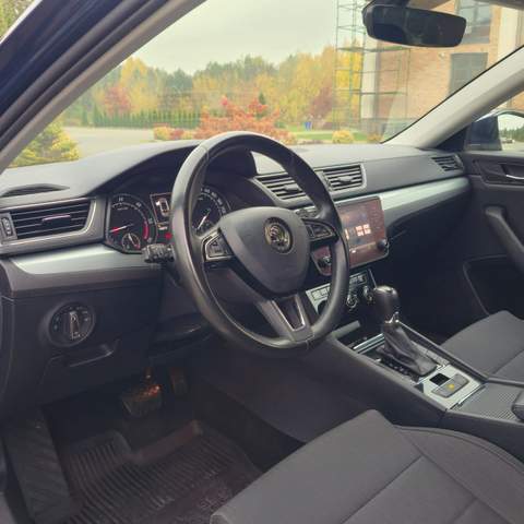 Skoda Superb III 2018 — zdjęcie 24