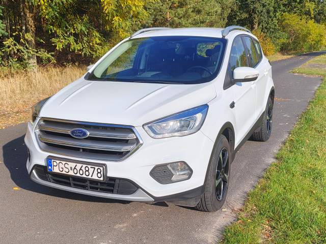 Ford Kuga II facelifting 2019 — zdjęcie 13