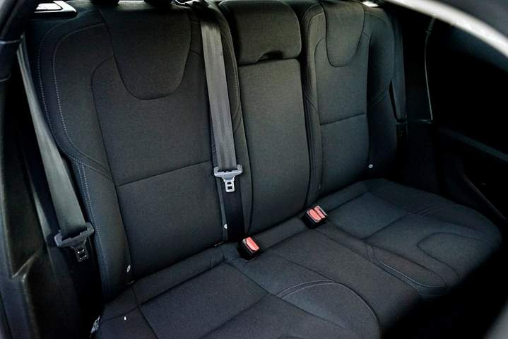 Volvo V40 II 2015 — zdjęcie 21
