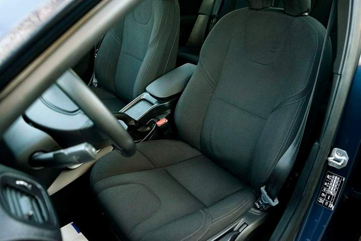 Volvo V40 II 2015 — zdjęcie 18
