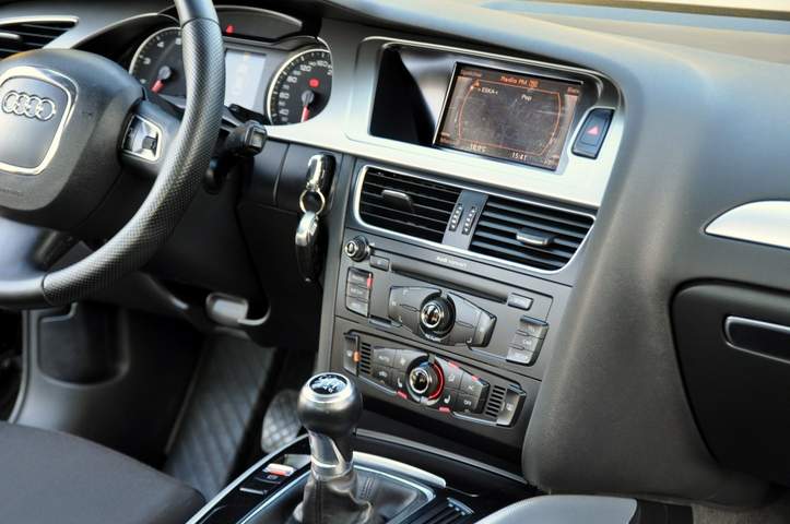 Audi A4 IV (B8) 2011 — zdjęcie 26