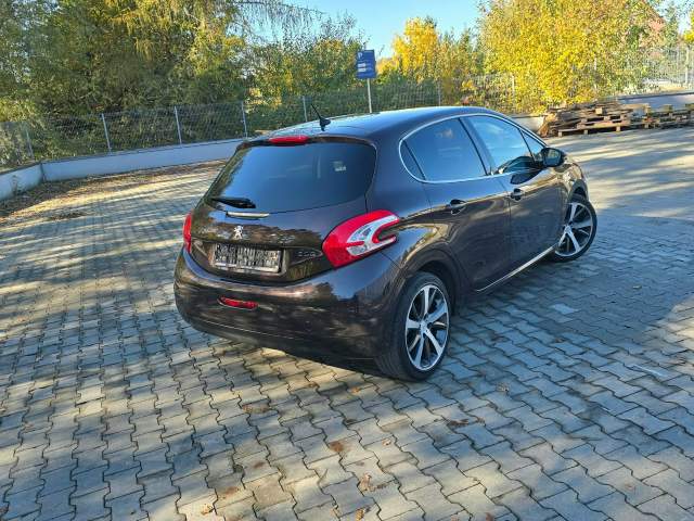 Peugeot 208 I 2013 — zdjęcie 7