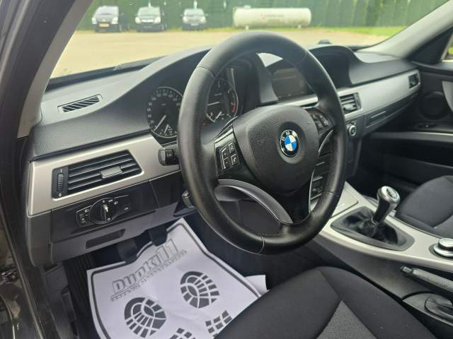 BMW 3 serii V (E90/E91/E92/E93) 2007 — zdjęcie 16