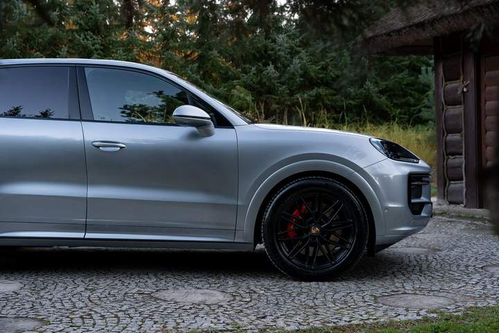 Porsche Cayenne III facelifting 2024 — zdjęcie 18