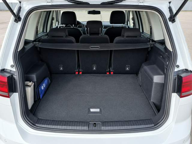 Volkswagen Touran II 2021 — zdjęcie 11