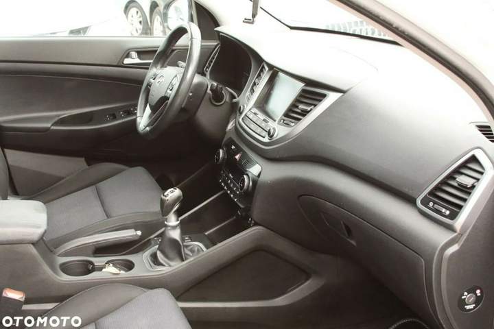 Hyundai Tucson III 2016 — zdjęcie 12