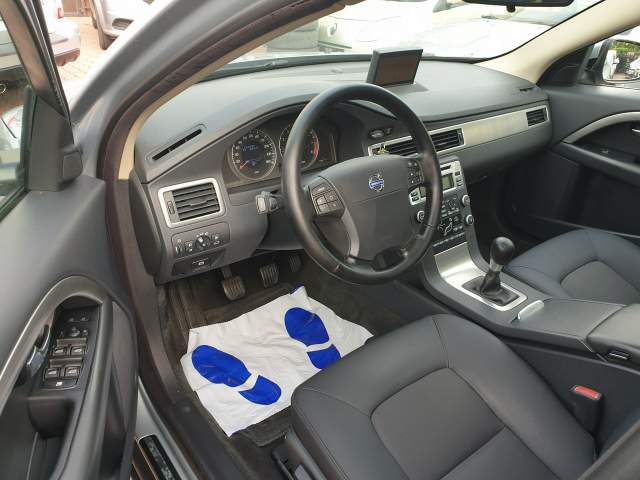 Volvo V70 III 2009 — zdjęcie 10