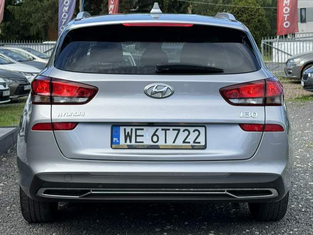 Hyundai i30 III facelifting 2 2022 — zdjęcie 7
