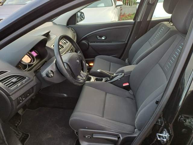 Renault Megane III 2011 — zdjęcie 15