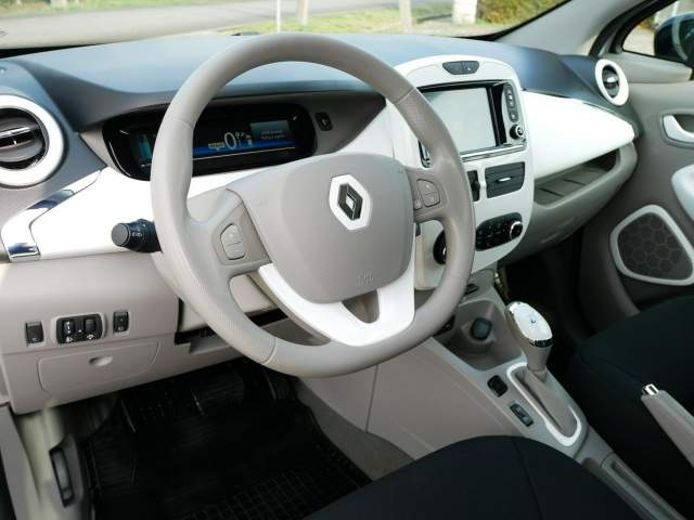 Renault ZOE I 2016 — zdjęcie 13