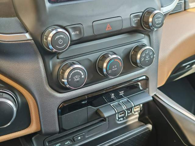 Ram 1500 IV (DS/DJ) 2019 — zdjęcie 25