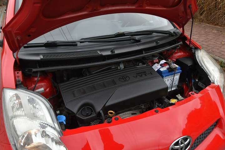Toyota Yaris II facelifting 2009 — zdjęcie 23